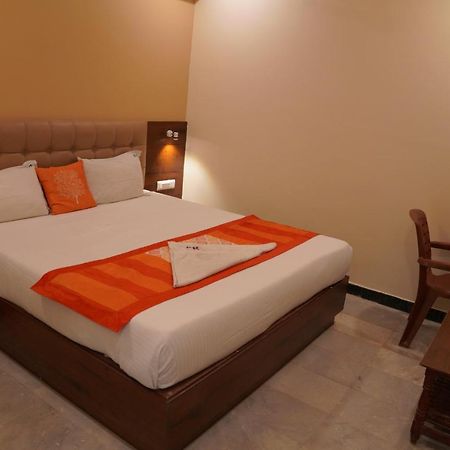Durga Residency Hotel Tirupati Exterior photo