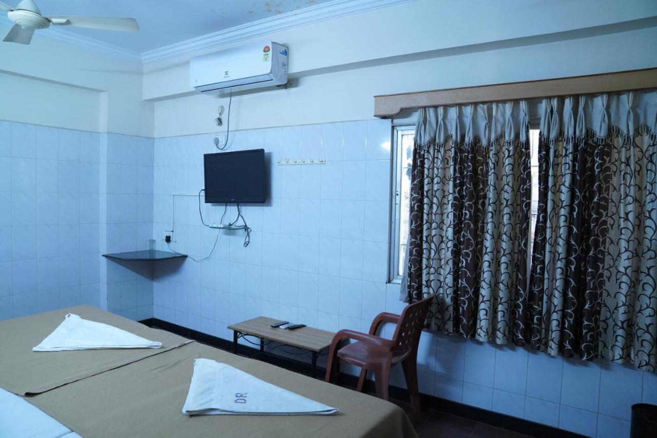 Durga Residency Hotel Tirupati Exterior photo