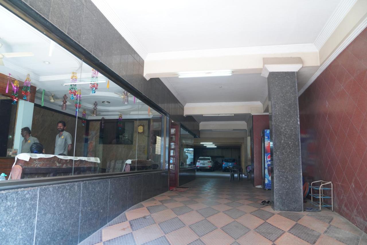 Durga Residency Hotel Tirupati Exterior photo